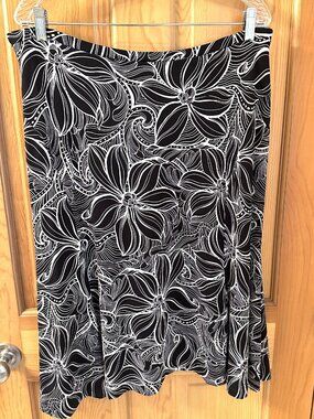 Talbots Vintage Black & White Floral Jersey Knit Midi Skirt Size XL